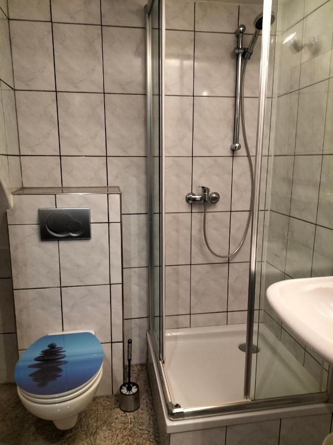 Pension Rosenblick Mörlenbach الغرفة الصورة